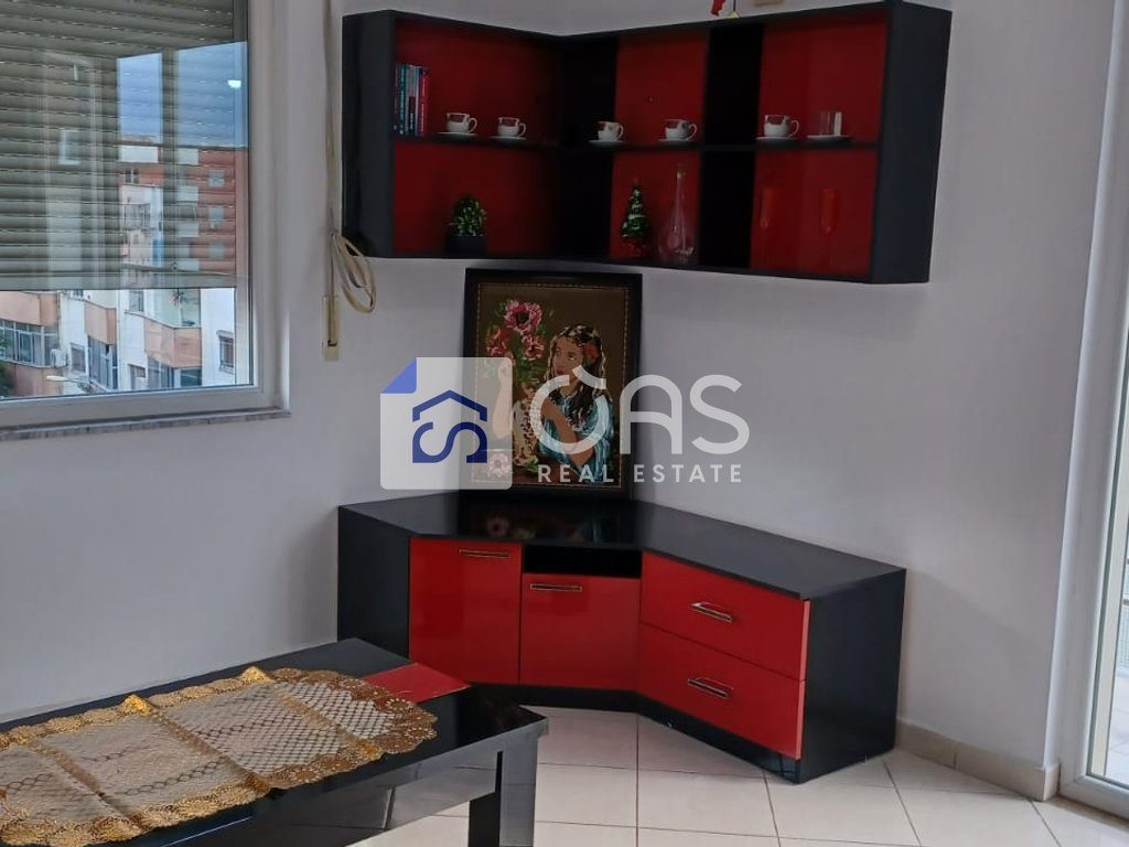 jepet me qira apartamenti  2+1 fresk