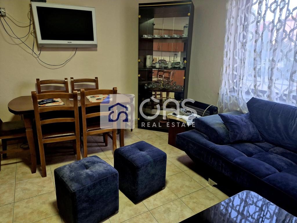 jepet me qira apartamenti  1+1 laprak