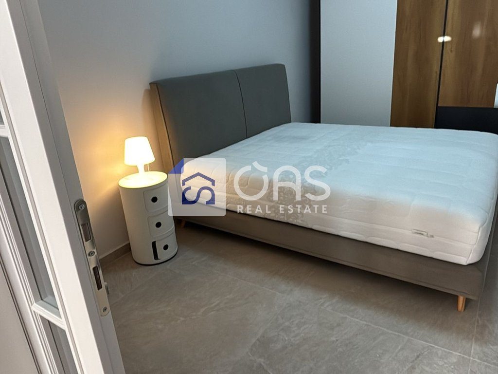 jepet me qira  Apartament 2+1 vasil shanto   (me parkim)