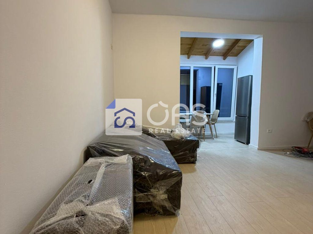 Jepet me qera  apartament 1+1  kodra e diellit