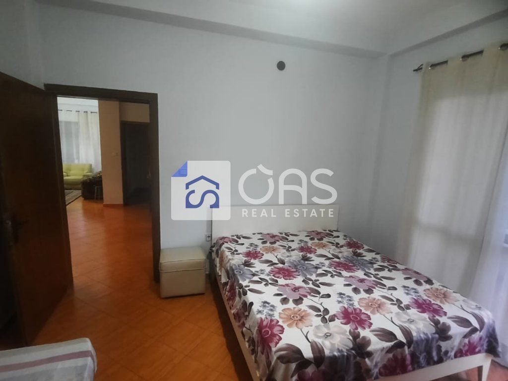 Jepet Apartament me qera 3+1   QYTET STUDENTI