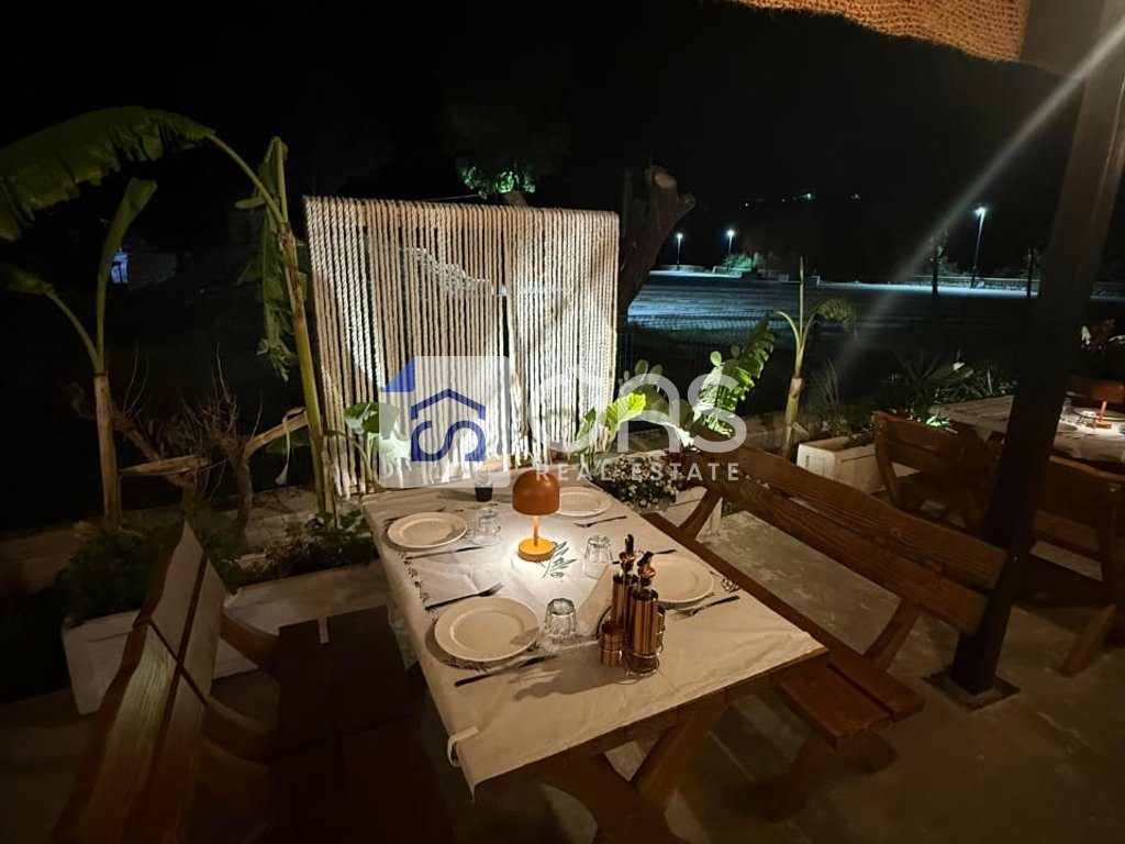 JEPET ME QIRA RESTORANT NE QEPARO (POZICIONI UNIK BUZE DETIT)