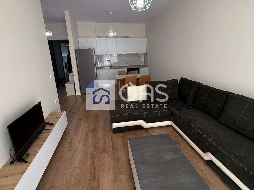 Jepet me qira apartamenti 1+1  rruga 5 Maj