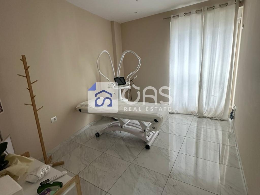 Jepet me qera ambient biznesi - Komuna E Parisit