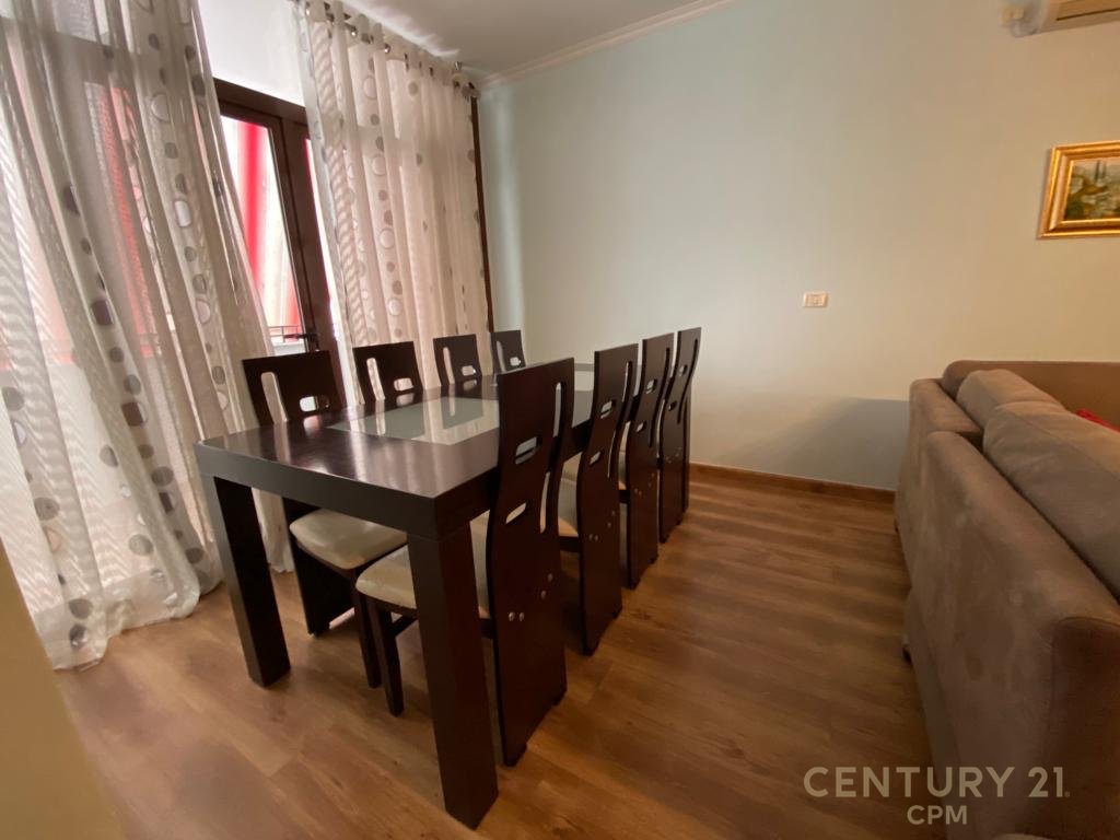 Japim Me Qira Apartament 2+1+2 Ne Komunen E Parisit!