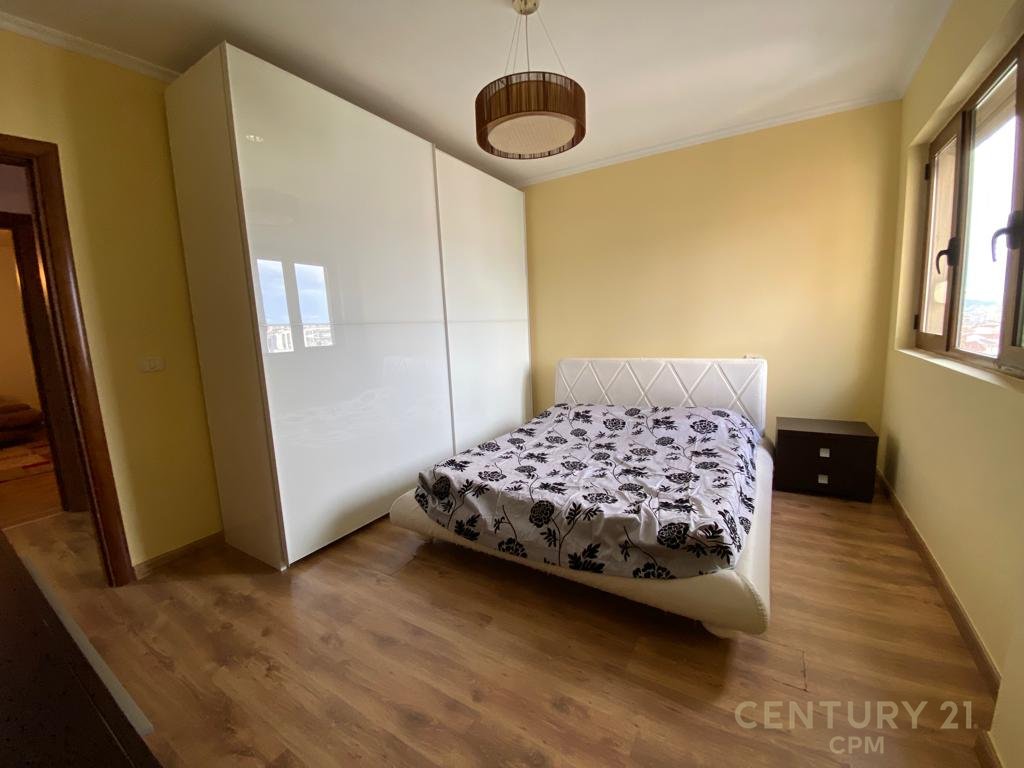 Japim Me Qira Apartament 2+1+2 Ne Komunen E Parisit!