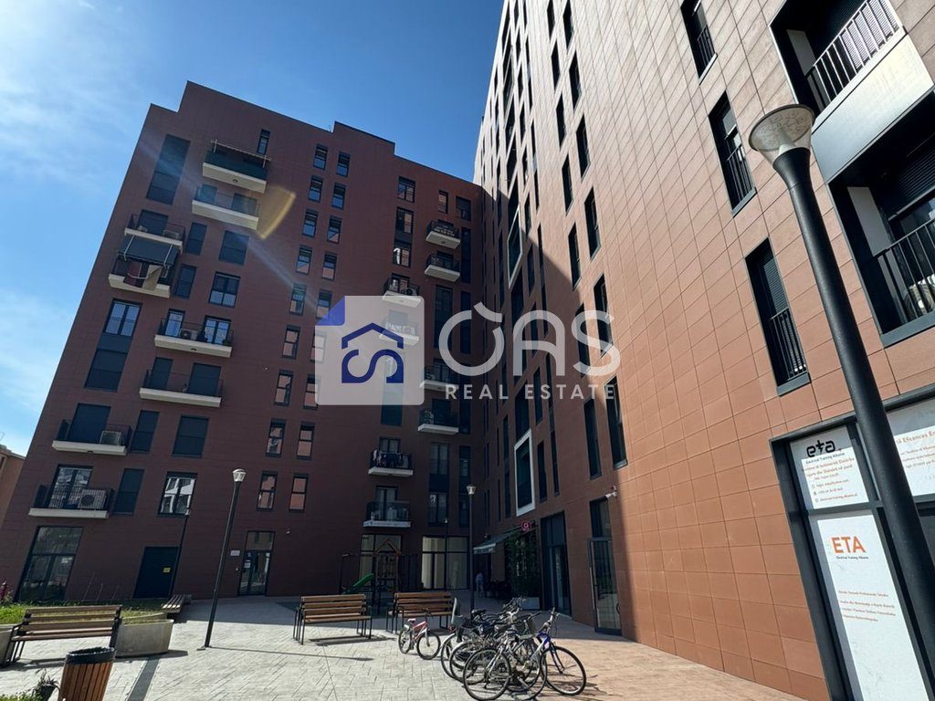 Shitet apartament 2+1 ne Bulevardin e Ri  " Orbital 1  ". 218.000 euro