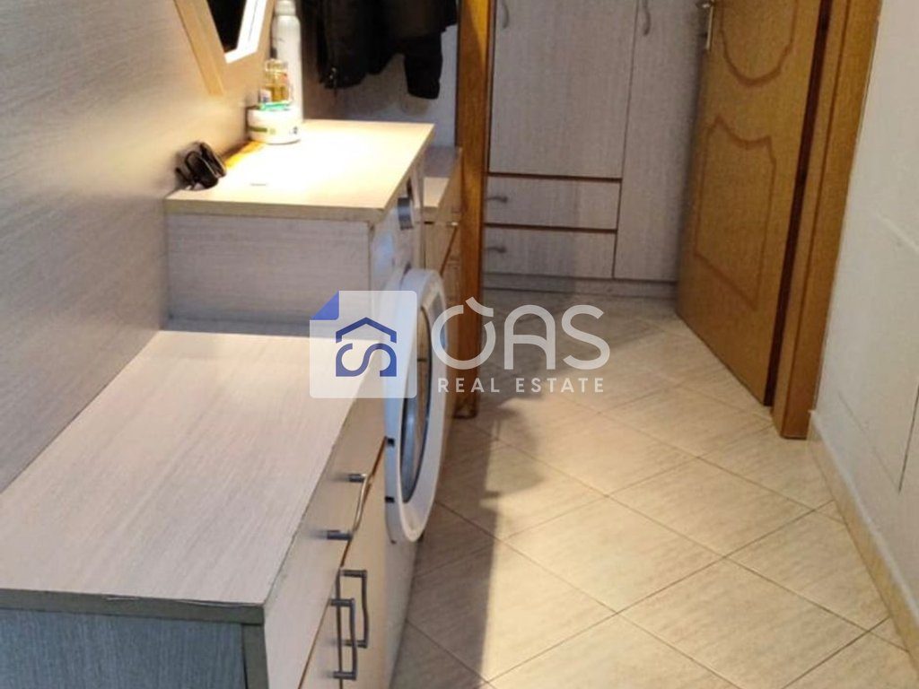 Jepet apartament me qera 1+1 te Selvia    45.000 leke