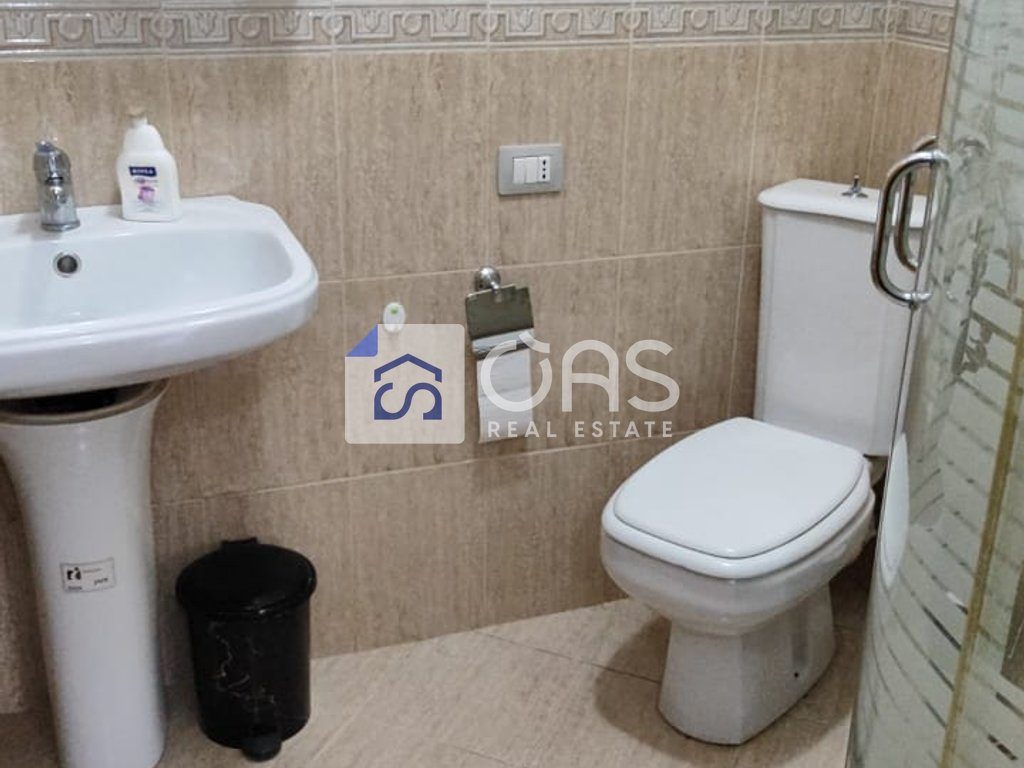 Jepet apartament me qera 1+1 te Selvia    45.000 leke