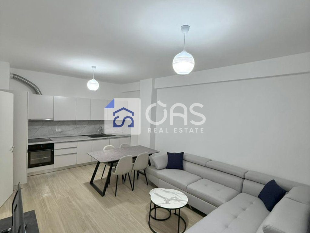 Apartament 2+2 Me Qira në Astir, Tiranë - 700€ | 105 m²