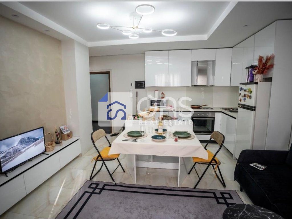 Apartament 1+1 Me Qira në 21 Dhjetori Kompleksi Kontakt, Tiranë - 600€ | 60 m²