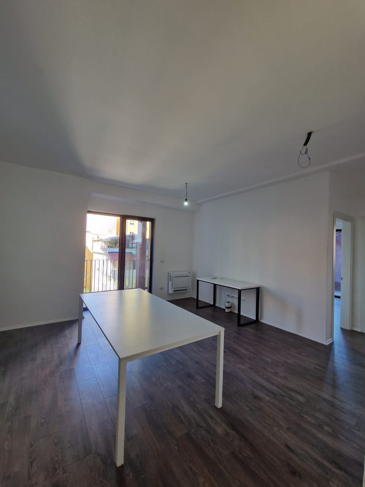 Jepet apartament 2+1 me qira – Garden Building, Rr. e Kavajës !