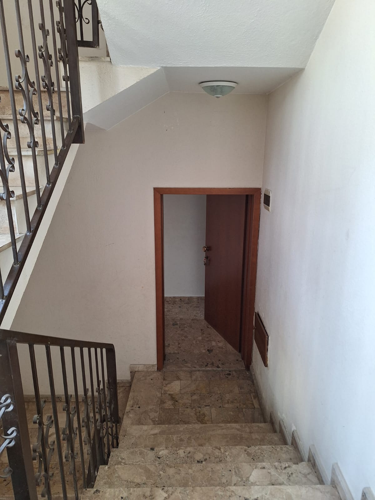 Shitet 3+1 Rr Kristo Dako, prane Xhanfize Keko, Tirane 144 m2 189 000 eur