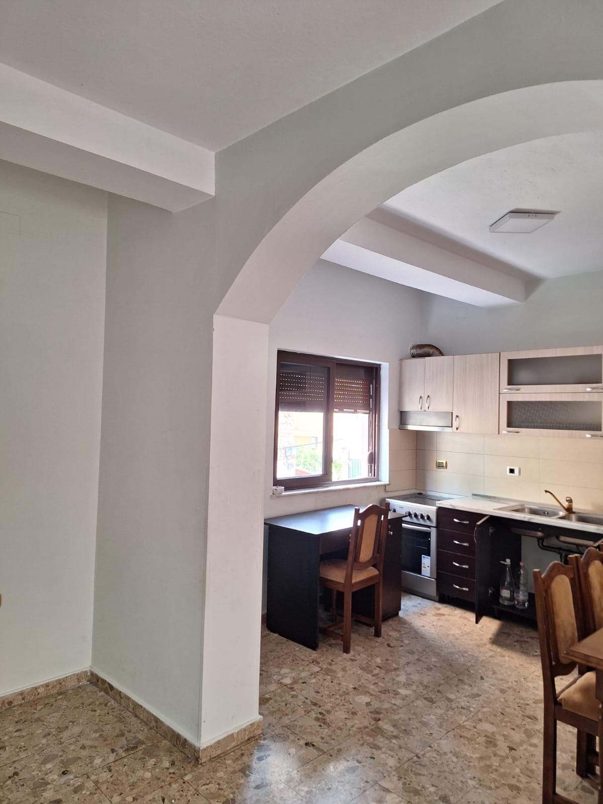 Shitet 3+1 Rr Kristo Dako, prane Xhanfize Keko, Tirane 144 m2 189 000 eur